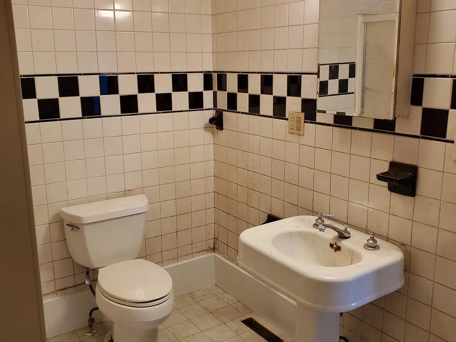 85 Park Ave — Photo 4