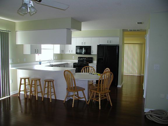 5th image of 17745 Esprit Dr
