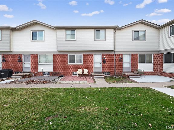 2nd image of 20814 Hunt Dr