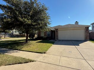 9248 Lamplighter Trl, Fort Worth, TX 76244