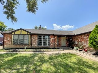 9506 Riverside Lodge Dr, Houston, TX 77083