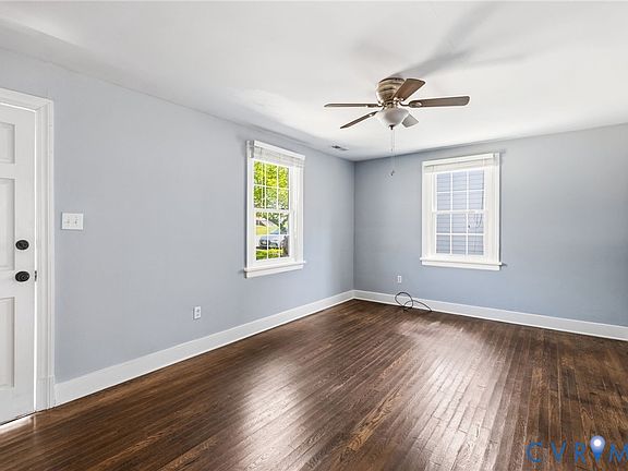 5th image of 2307 Maplewood Rd