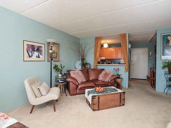 5th image of 1700 Civic Center Dr APT 305