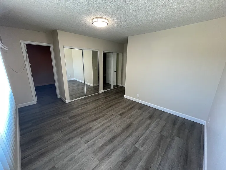 8800 Cedros Ave — Photo 8