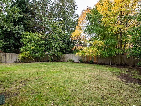 5th image of 23708 NE 25th Way