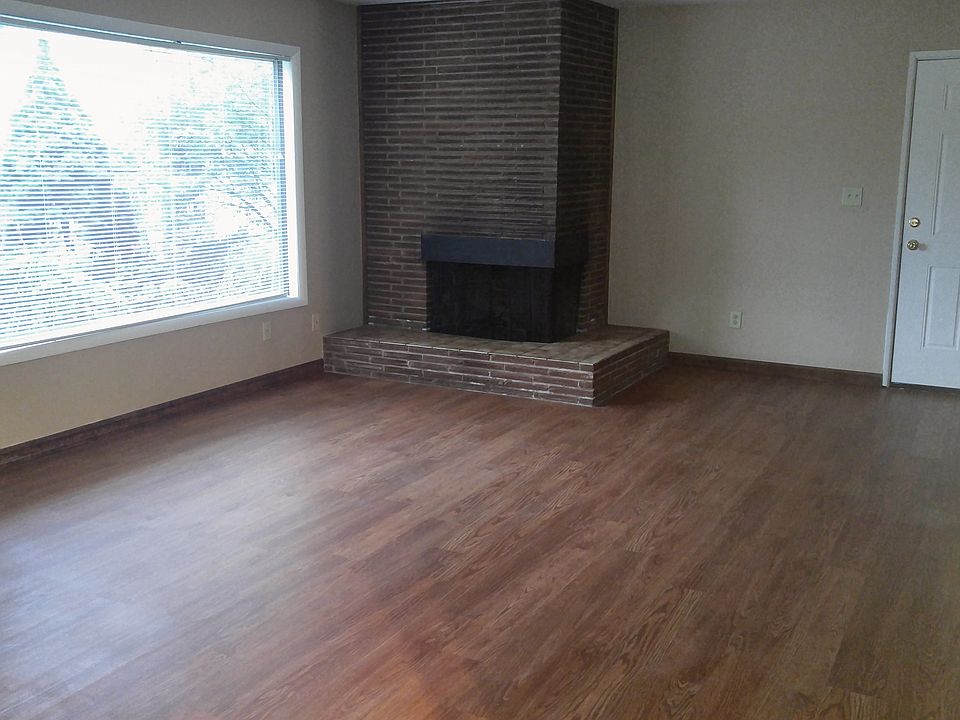 Wood burning fireplace