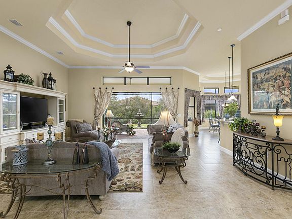 5th image of 1424 Alto Vista Dr