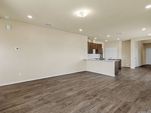 4th image of 2616 Gideon Ln