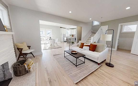 3rd image of 732 Cleveland Ave #734