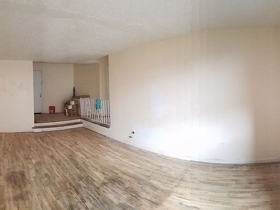 4th image of 405 E 16th St APT 5B