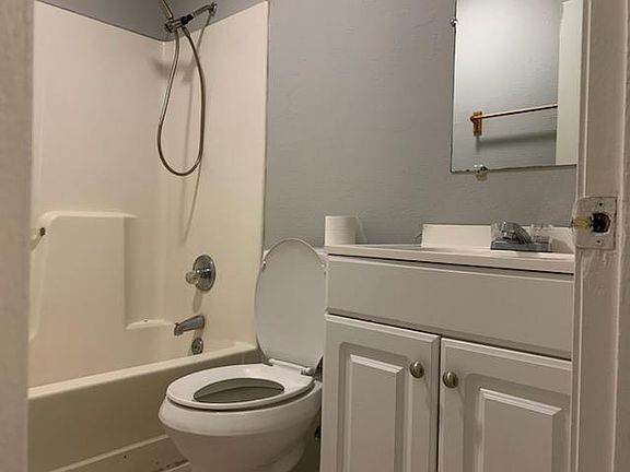 3rd image of 306 Kimberly Dr