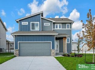 17604 Willit St, Bennington, NE 68007