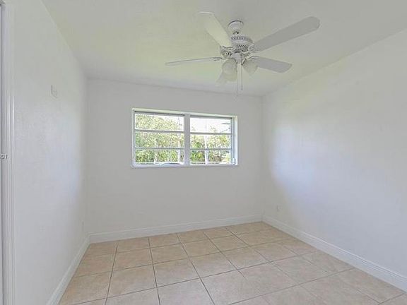 5th image of 21211 SW 99th Ct