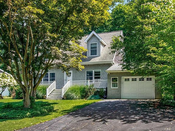 3rd image of 3216 Lakeshore Dr