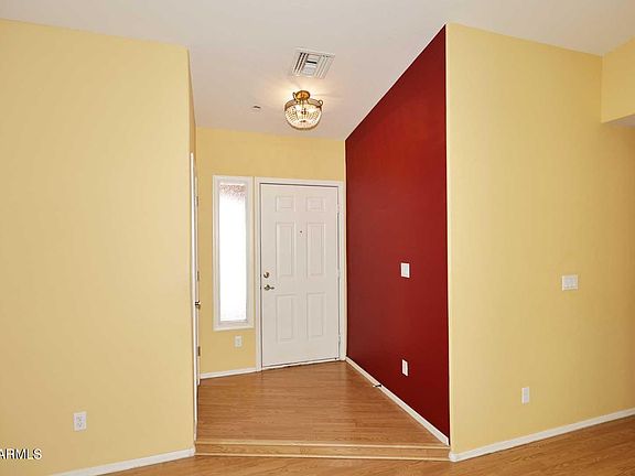 4th image of 10510 E CLINTON Street