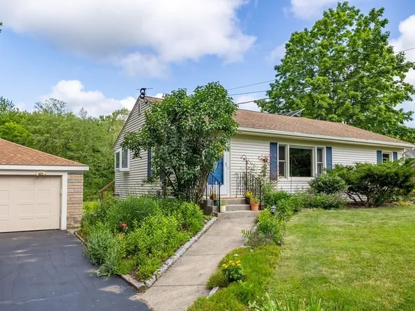 78 North Rd, Bedford, MA 01730