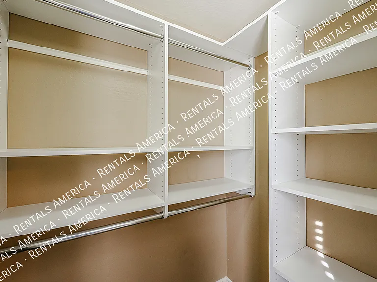 2614 W Florentine Rd — Photo 39