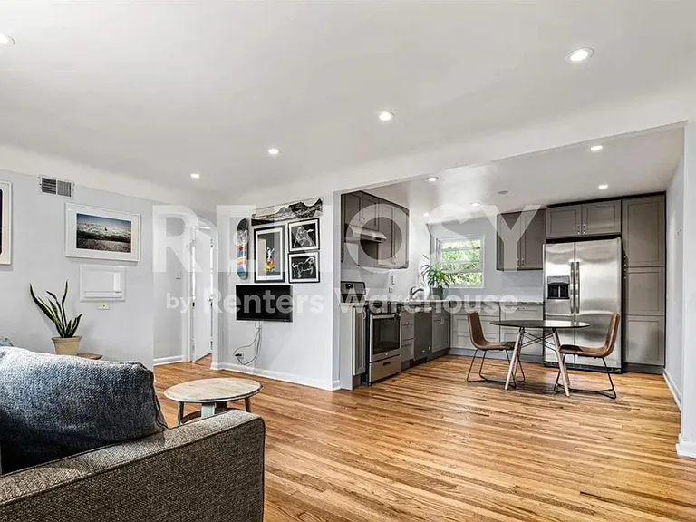 1535 Hudson St #3 — Photo 2