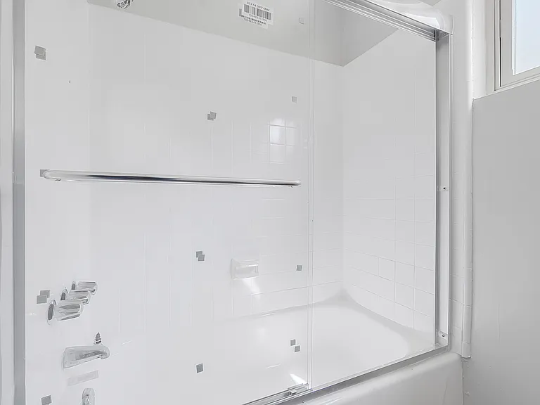 Osage Apartments — Photo 16