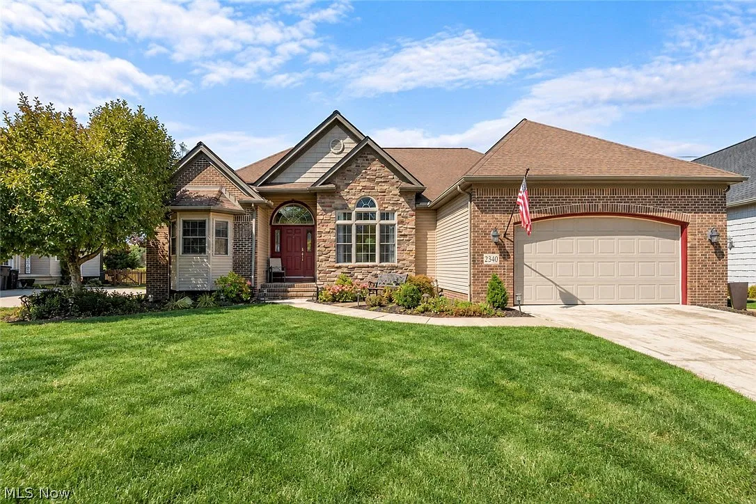 3 bed, 2.5 bath, 3332 sqft, $4,475 — Photo 1