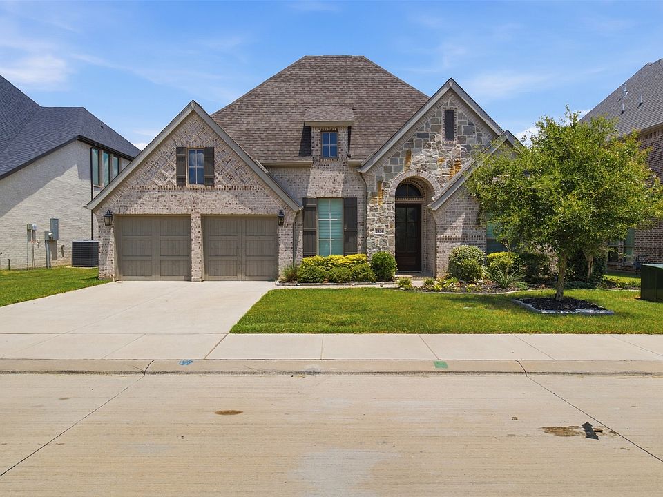 1st image of 2434 Sibley Dr
