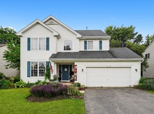 7035 Nathan Ln, Carpentersville, IL 60110