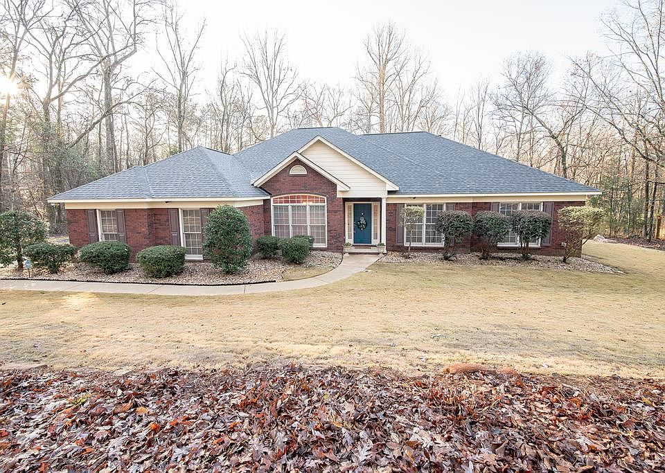 1st image of 305 Willett Dr