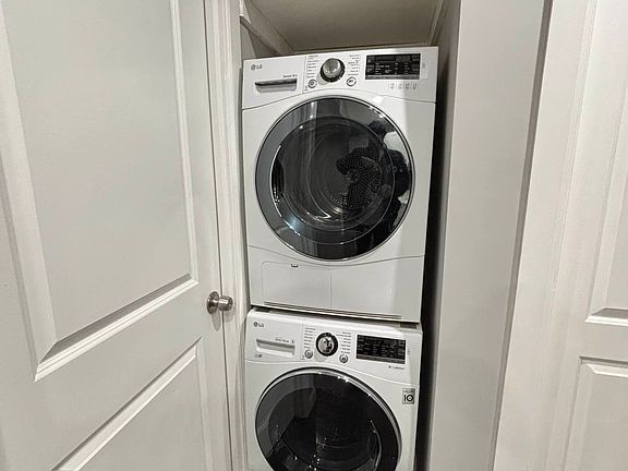4th image of 3520 Dekalb Ave APT 1B