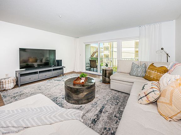 5th image of 1412 Gulf Blvd #102
