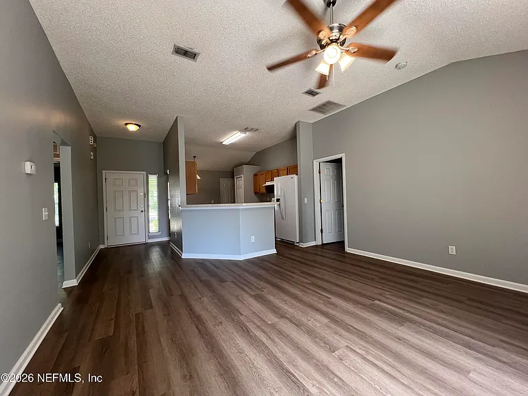 8382 Stelling Dr S — Photo 2