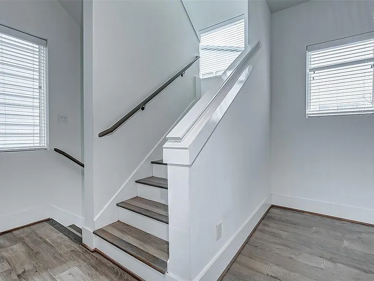 2407 Anita St #B — Photo 29