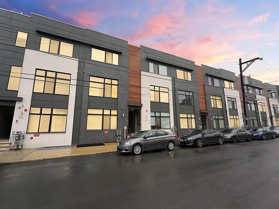 Front of condo, additional street parking