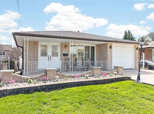 35 Rangeview Ct, Hamilton, ON L8W 1J5