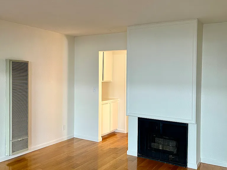 728 Obispo Ave #2 — Photo 6