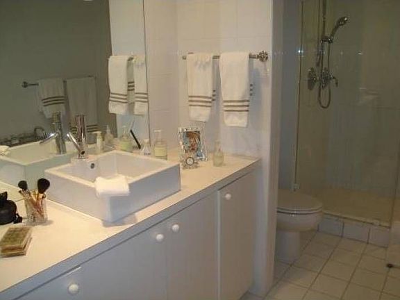 5th image of 830 Greensward Ct #H