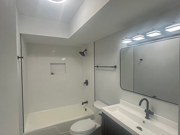 5th image of 6028 S Archer Rd APT 6