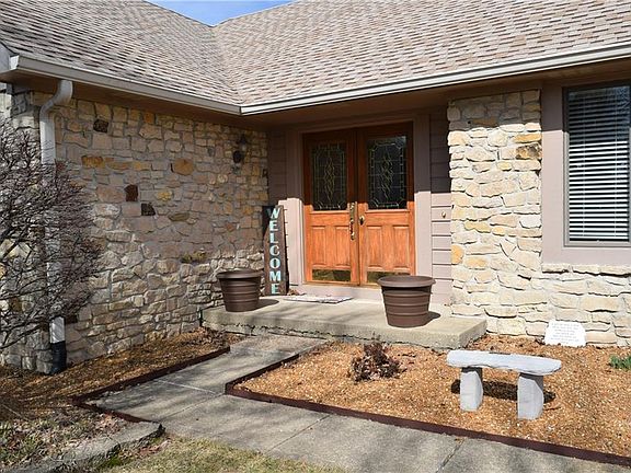 3rd image of 1708 Wellington Ct