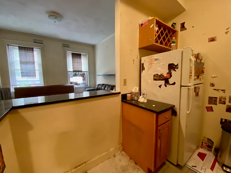 55 Queensberry St #4 — Photo 6