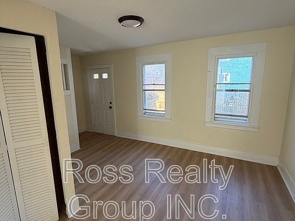 3rd image of 1116 N Ontario St