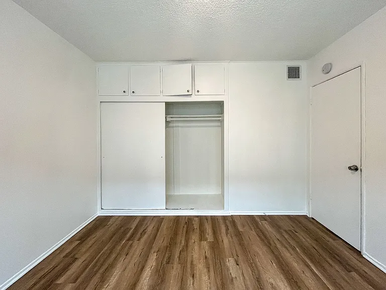 3315 W 104th St — Photo 13