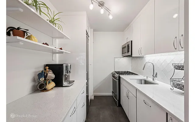 Sold by Douglas Elliman | media 4
