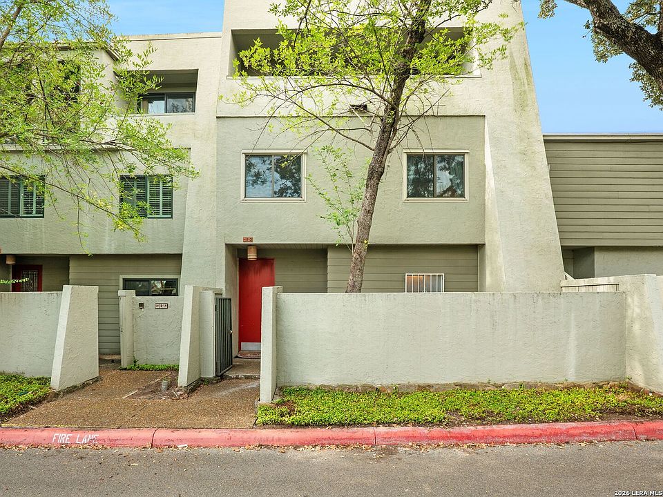 1st image of 3102 Eisenhauer Road #B-13