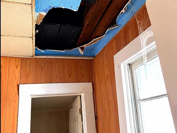 2nd image of 217 2nd Ave S