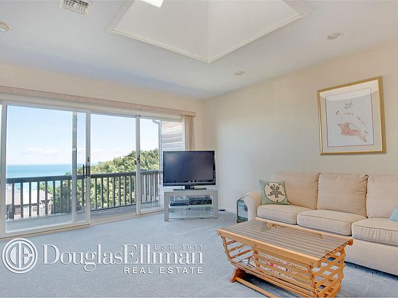 2nd image of 109 Fox Hill Dr