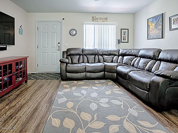 2nd image of 1039 NE 22nd Pl