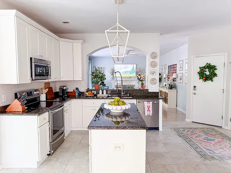 2573 Springhaven Dr — Photo 10