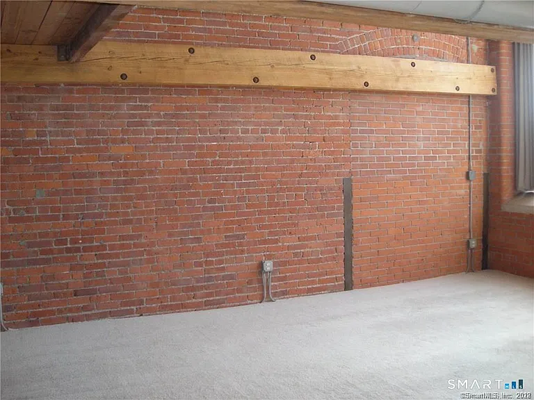 68 Thermos Ave #111A — Photo 8