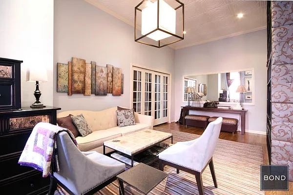 Sold by Bond New York | media 2