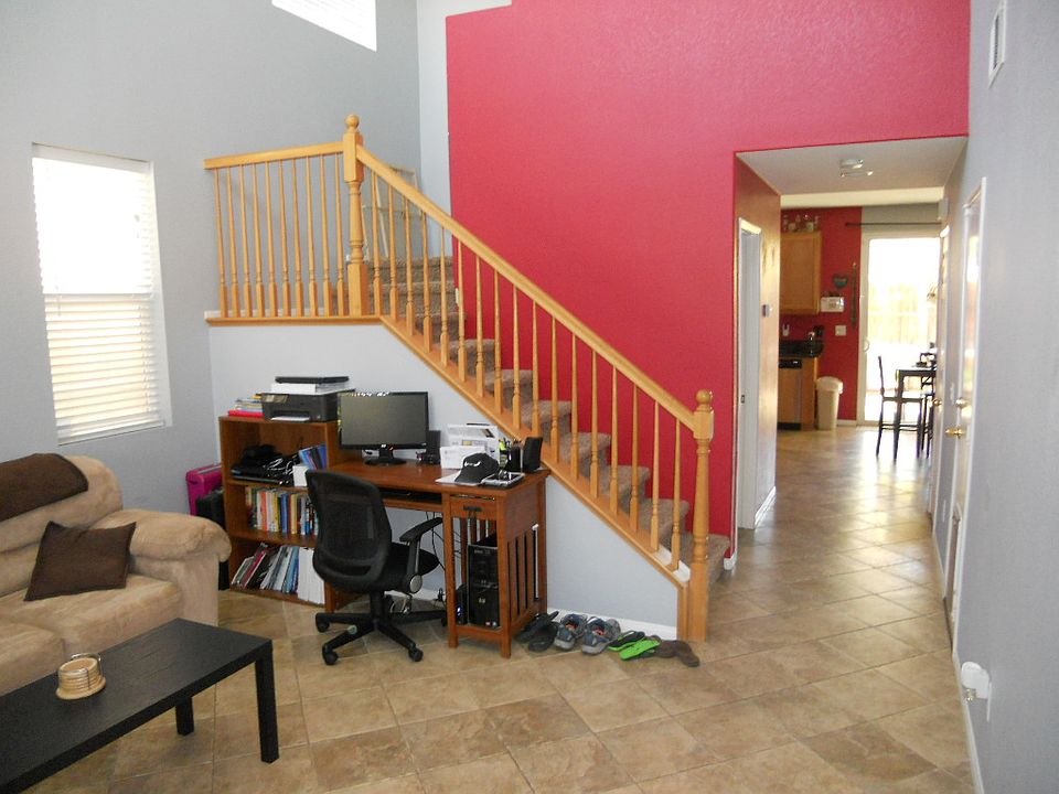 1st image of 31929 Rosales Ave