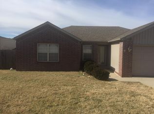 113 Echo Valley Cir, Reeds Spring, MO 65737
